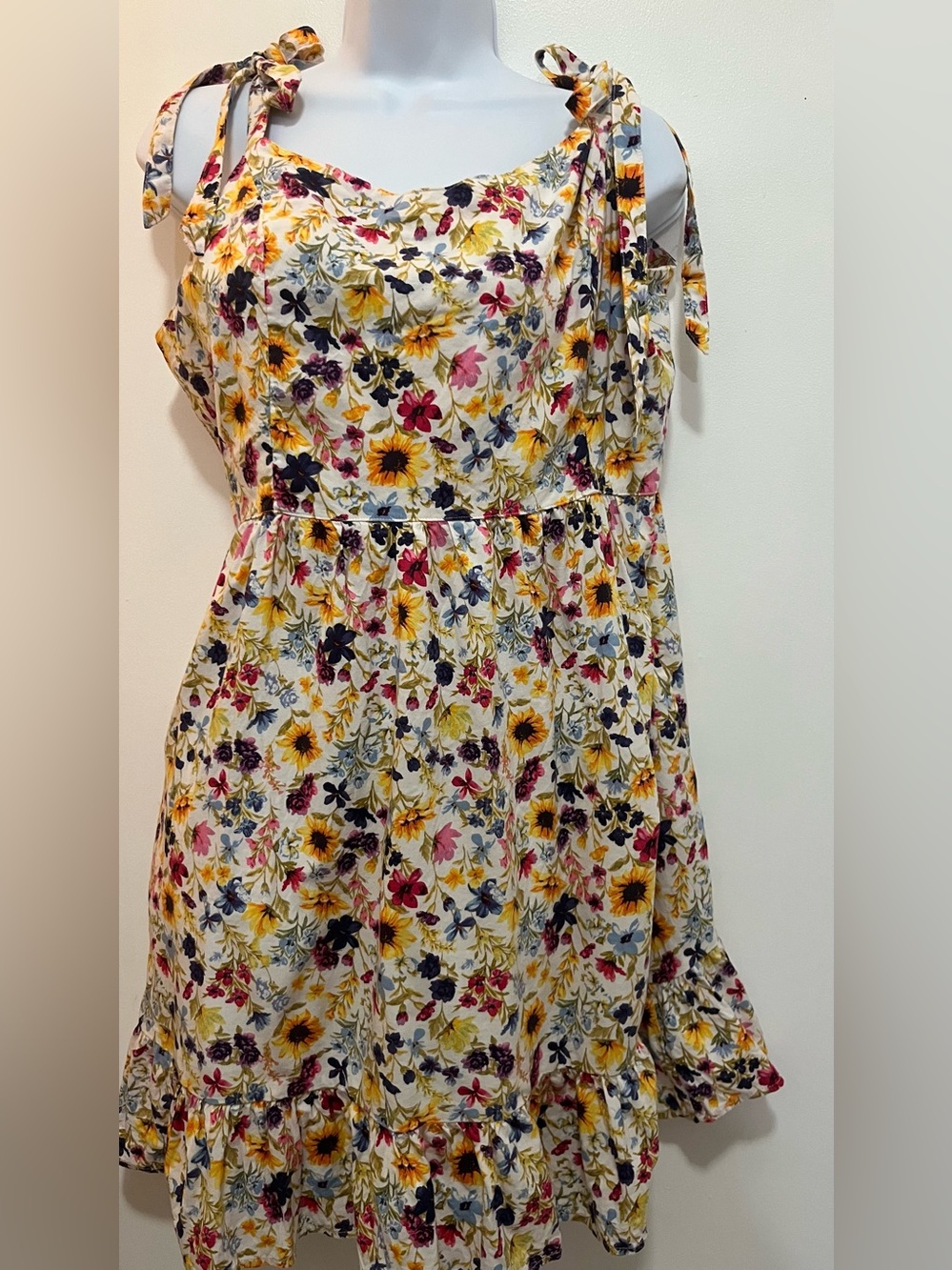 Sundress with Sunflowers, Old Navy.XL smocked back.Adjustable.